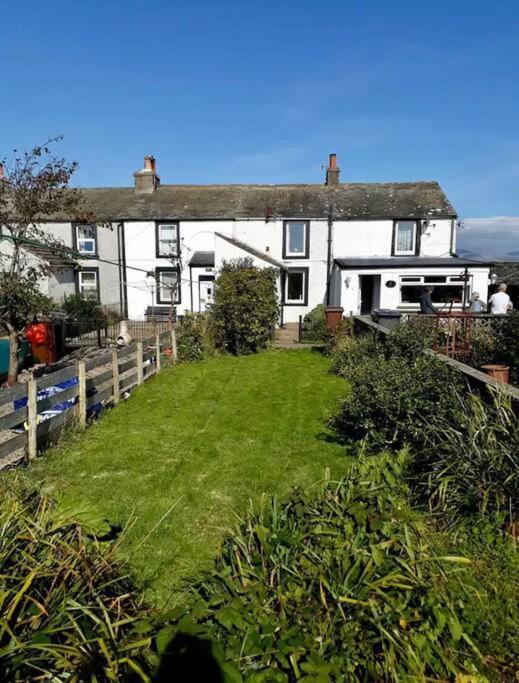 Summer View - Escape To Our Cosy With Log Burner Holiday home *