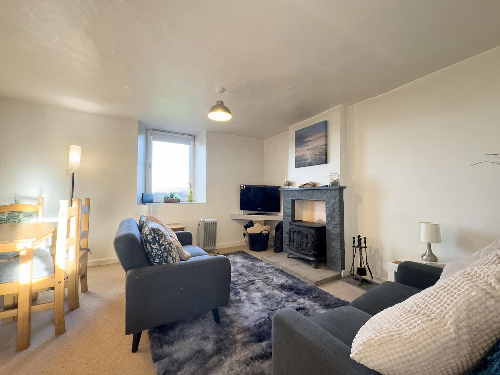 Summer View - Escape To Our Cosy With Log Burner Holiday home *